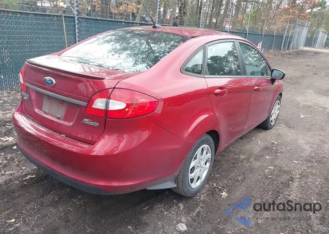 2013 Ford Fiesta Se z USA, uszkodzony, nr VIN 3FADP4BJ9DM219025